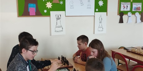 Powiększ grafikę: ii-szkolny-turniej-szachowy-501849.jpg