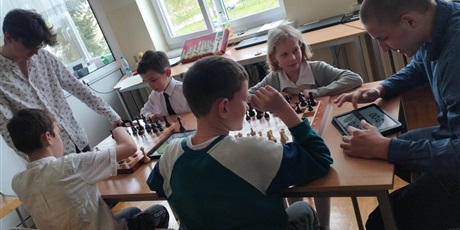 Powiększ grafikę: 1-szkolny-turniej-szachowy-437505.jpg