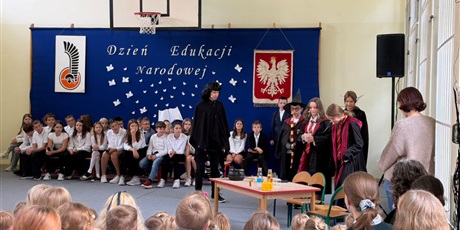 Powiększ grafikę: dzien-edukacji-narodowej-717000.jpg