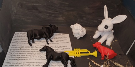 Powiększ grafikę: Prace wykonane przez uczniów, które zwyciężyły w konkursie.