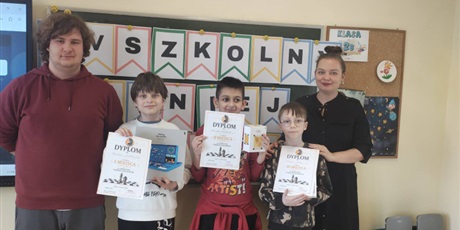 Powiększ grafikę: iv-szkolny-turniej-szachowy-688424.jpg