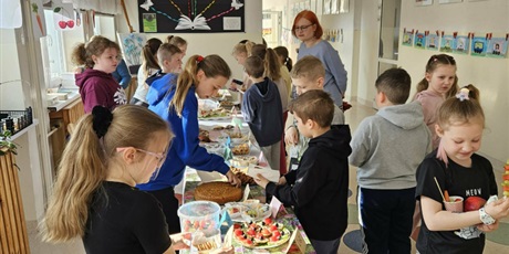 Kiermasz Zdrowej Żywności klas młodszych