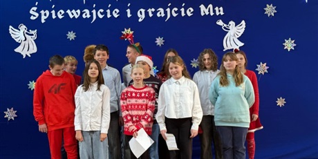 Powiększ grafikę: koncert-koled-i-wigilie-klasowe-668181.jpg