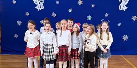 Powiększ grafikę: koncert-koled-i-wigilie-klasowe-668183.jpg