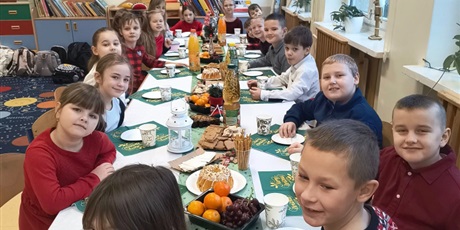 Powiększ grafikę: koncert-koled-i-wigilie-klasowe-668191.jpg