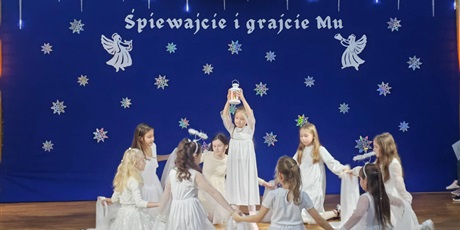Powiększ grafikę: koncert-swiateczny-665002.jpg