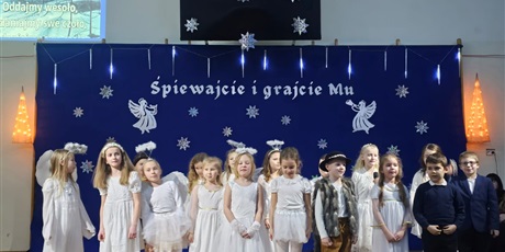 Powiększ grafikę: koncert-swiateczny-665007.jpg