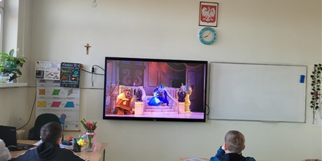 Powiększ grafikę: Prezentacja dotycząca zagadnień związanych z teatrem.