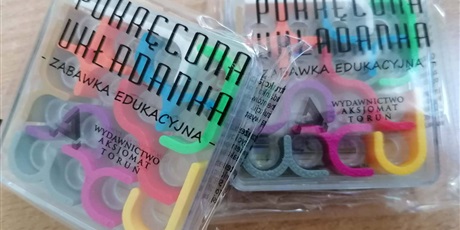 Powiększ grafikę: Zabawki edukacyjne "Nakręcona układanka".