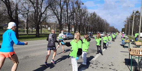 Powiększ grafikę: nasi-wolontariusze-podczas-6-maratonu-gdanskiego-343625.jpg