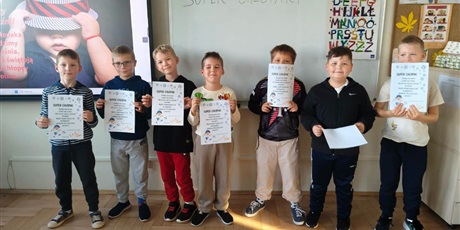 Powiększ grafikę: obchody-dnia-chlopaka-w-klasach-mlodszych-i-w-oddziale-przedszkolnym-714951.jpg