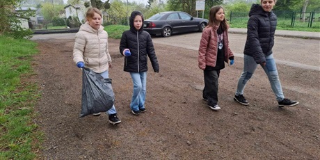 Powiększ grafikę: obchody-dnia-ziemi-612776.jpg