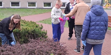 Powiększ grafikę: obchody-dnia-ziemi-612779.jpg