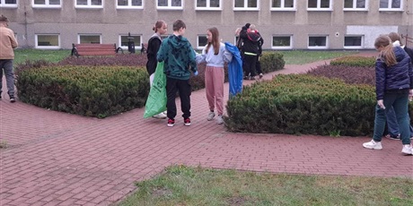 Powiększ grafikę: obchody-dnia-ziemi-612780.jpg