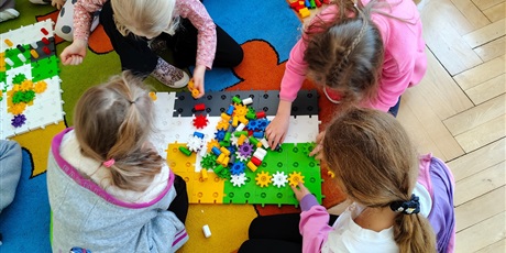 Powiększ grafikę: ogolnopolski-program-kolorowa-matematyka-z-korbo-672868.jpg