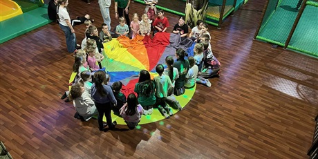 Powiększ grafikę: polkolonie-zimowe-670718.jpg