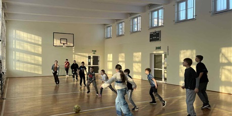 Powiększ grafikę: polkolonie-zimowe-670722.jpg