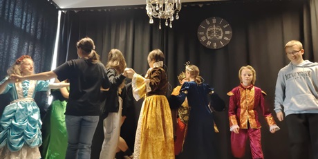 Powiększ grafikę: przedstawienie-cinderella-kopciuszek-625922.jpg