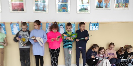Powiększ grafikę: przerwa-na-czytanie-584718.jpg