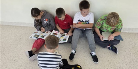 Powiększ grafikę: przerwa-na-czytanie-718361.jpg