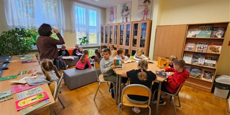 Powiększ grafikę: przerwa-na-czytanie-718365.jpg
