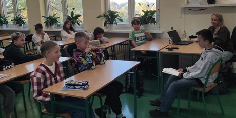 Powiększ grafikę: przerwa-na-czytanie-718371.jpg