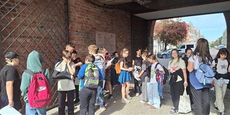 Powiększ grafikę: spacer-edukacyjny-698233.jpg