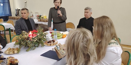 Powiększ grafikę: spotkanie-wigilijne-dla-seniorow-z-dzielnicy-olszynka-666888.jpg
