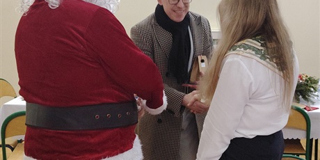 Powiększ grafikę: spotkanie-wigilijne-dla-seniorow-z-dzielnicy-olszynka-666897.jpg