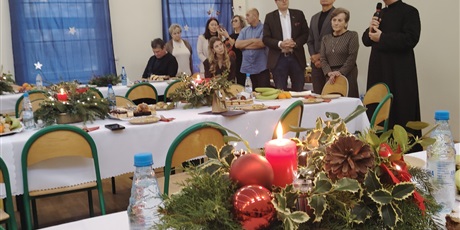 Powiększ grafikę: spotkanie-wigilijne-dla-seniorow-z-dzielnicy-olszynka-666900.jpg