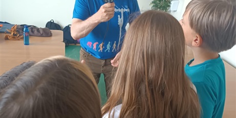Powiększ grafikę: spotkanie-z-elektrykiem-627628.jpg