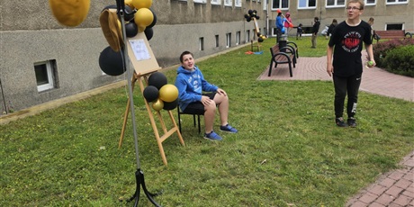 Powiększ grafikę: szkolny-dzien-sportu-628994.jpg