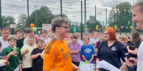 Powiększ grafikę: szkolny-dzien-sportu-629008.jpg