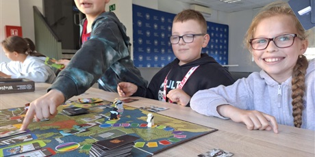 Powiększ grafikę: Uczniowie podczas warsztatów w IPN