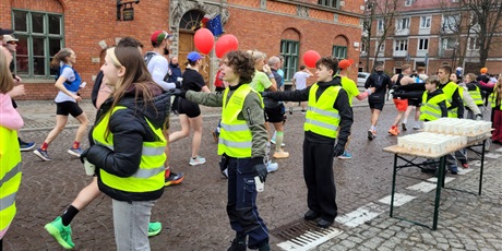 Powiększ grafikę: wolontariusze-na-energa-gdansk-maraton-688482.jpg