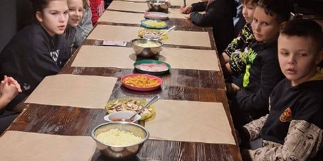 Powiększ grafikę: wycieczka-klas-czwartych-665666.jpg