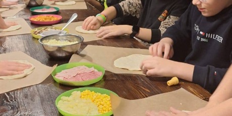 Powiększ grafikę: wycieczka-klas-czwartych-665667.jpg