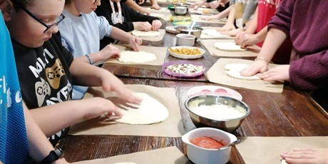 Powiększ grafikę: wycieczka-klas-czwartych-665668.jpg