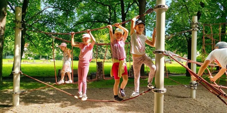 Powiększ grafikę: wyjscie-integracyjne-702618.jpg