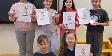 Wyróżnienie w III Ogólnopolskim Konkursie Piosenki Online "Pod Choinkę"