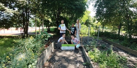 Powiększ grafikę: wyroznienie-w-programie-zielona-edukacja-705561.jpg