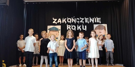 Powiększ grafikę: zakonczenie-roku-szkolnego-2023-2024-547354.jpg