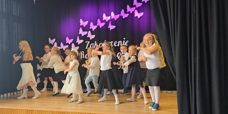 Powiększ grafikę: zakonczenie-roku-szkolnego-2024-2025-631456.jpg