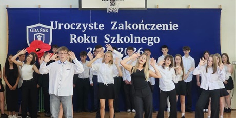 Powiększ grafikę: zakonczenie-roku-szkolnego-2025-26-706229.jpg