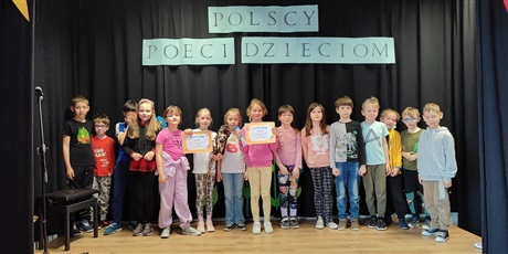 Powiększ grafikę: szkolny-konkurs-recytatorski-polscy-poeci-dzieciom-523954.jpg